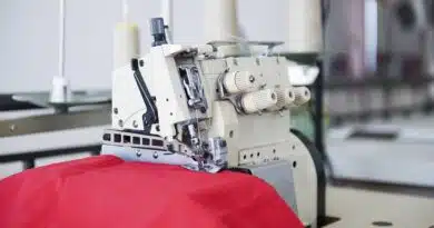 máquina de coser overlock