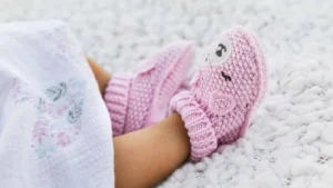 Aprende a hacer zapatos de bebé de crochet