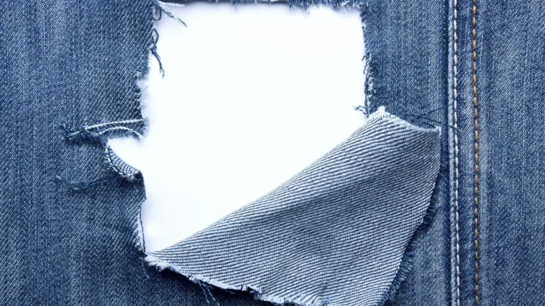 Cómo coser una puntada corriente en la costura a mano