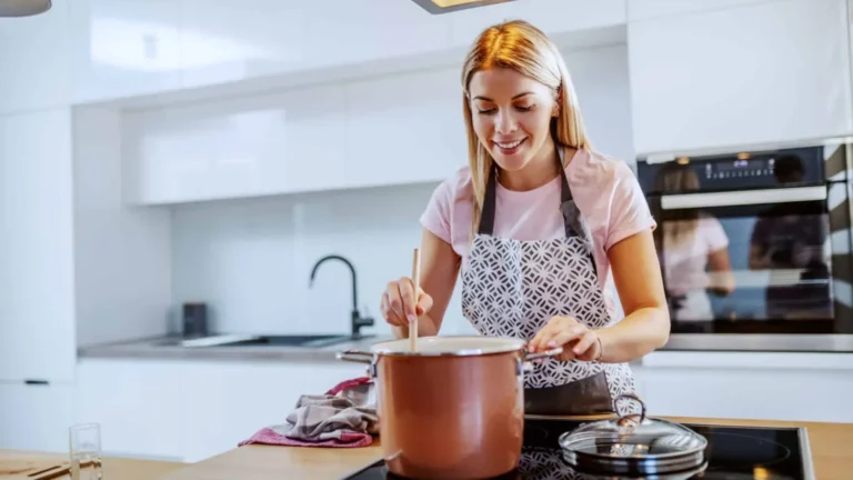 Cómo hacer pasta de papel maché cocida