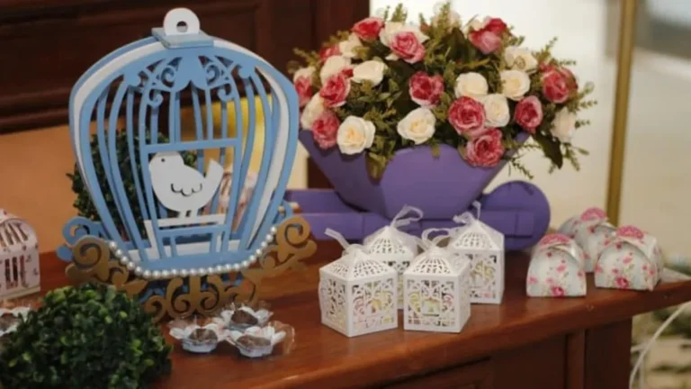 Espectaculares ideas para decorar vasos para fiestas de cumpleaños