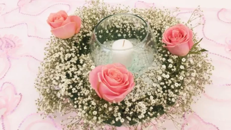 Hermosos centros de mesa con frascos de vidrio reciclados